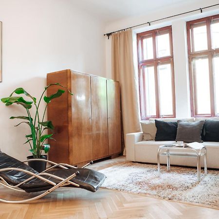 Апартаменти Oomph Vintage 2Br Gem Steps From Politechnika Варшава Екстер'єр фото