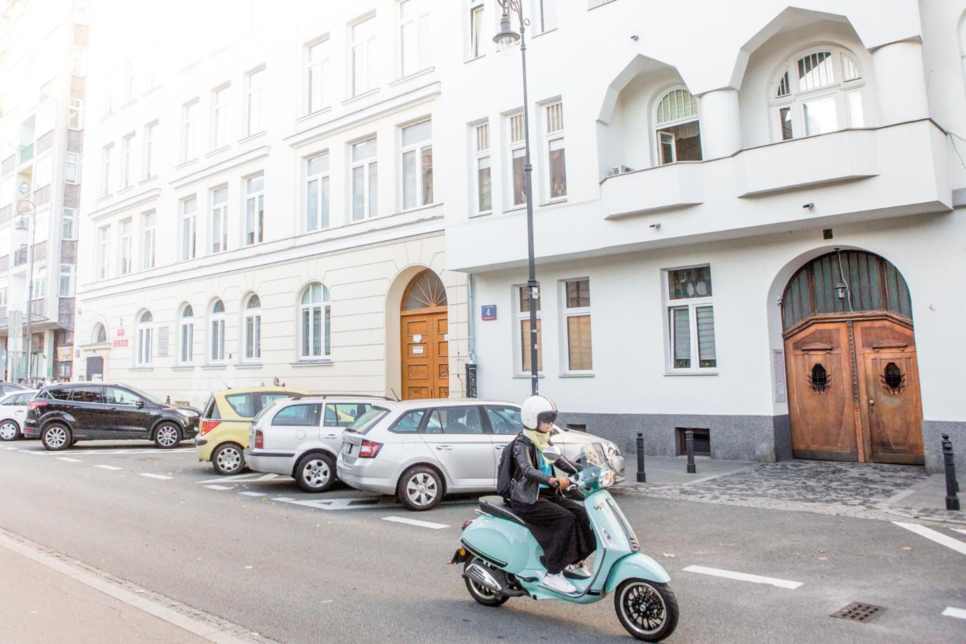 Апартаменти Oomph Vintage 2Br Gem Steps From Politechnika Варшава Екстер'єр фото